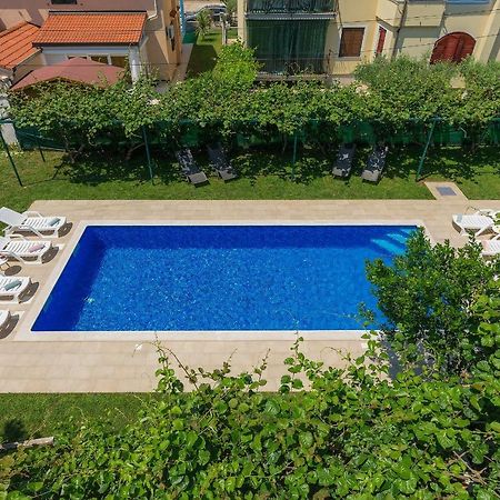 Villa Toni Umago Exterior foto
