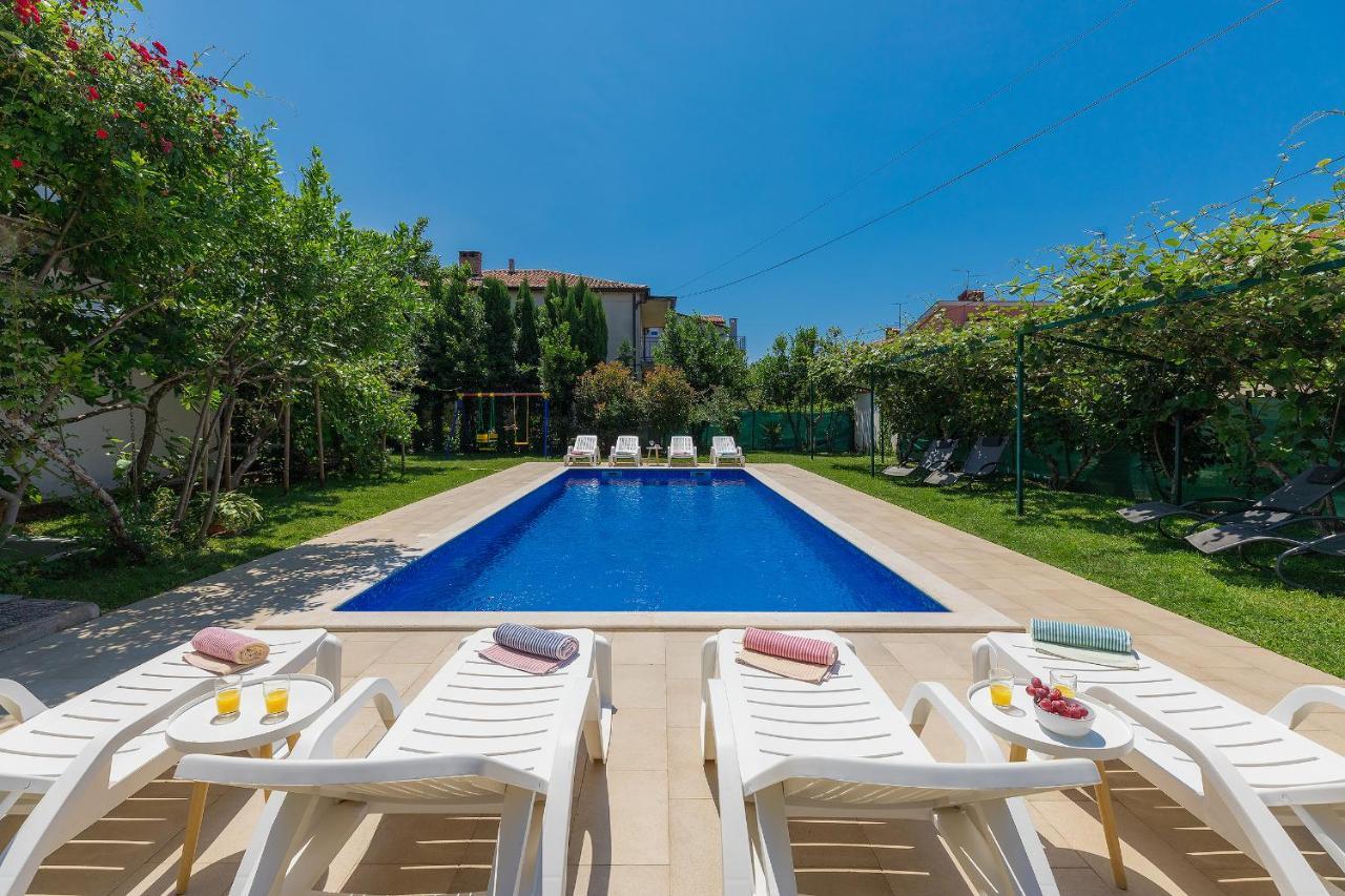Villa Toni Umago Exterior foto