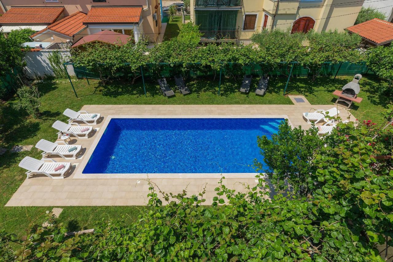 Villa Toni Umago Exterior foto